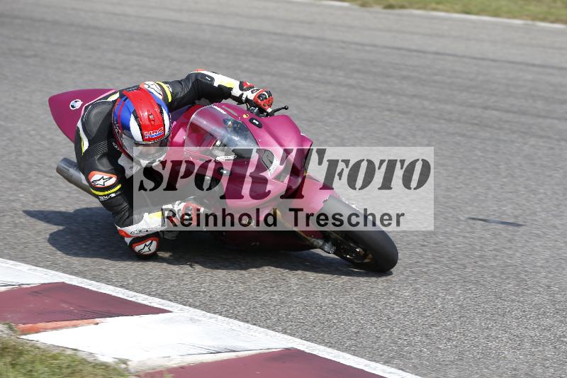 /Archiv-2025/49 26.08.2025 Cornu Master School ADR/rot-rouge/0